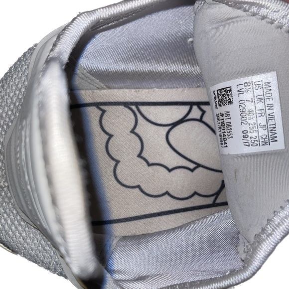 Adidas Pharrell Williams Tennis Shoe Ladies - Picture 3 of 3